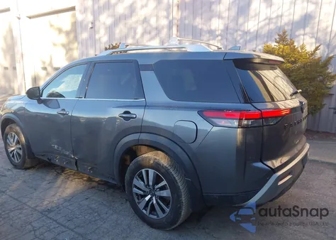 2023 Nissan Pathfinder Sl 4Wd z USA, uszkodzony, nr VIN 5N1DR3CC4PC224021